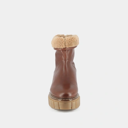 Boots with notched soles in cognac fat leather and camel fur | donela