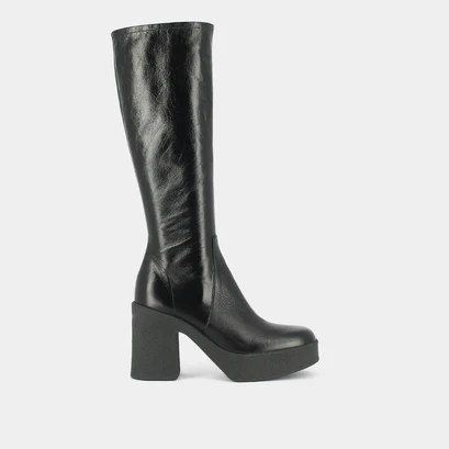 Platform boots in black aged leather | dricia