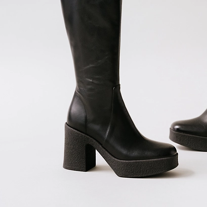 Platform boots in black aged leather | dricia