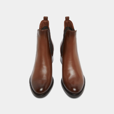 Heeled lowboots cognac