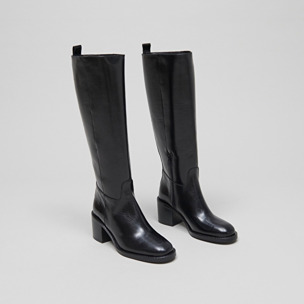 High heel boots in black leather | Jonak