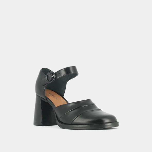 Babies with heel and strap in black leather | DESTINEE