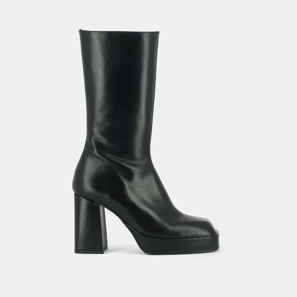 Platform boots with square toe in black leather | BOULIER