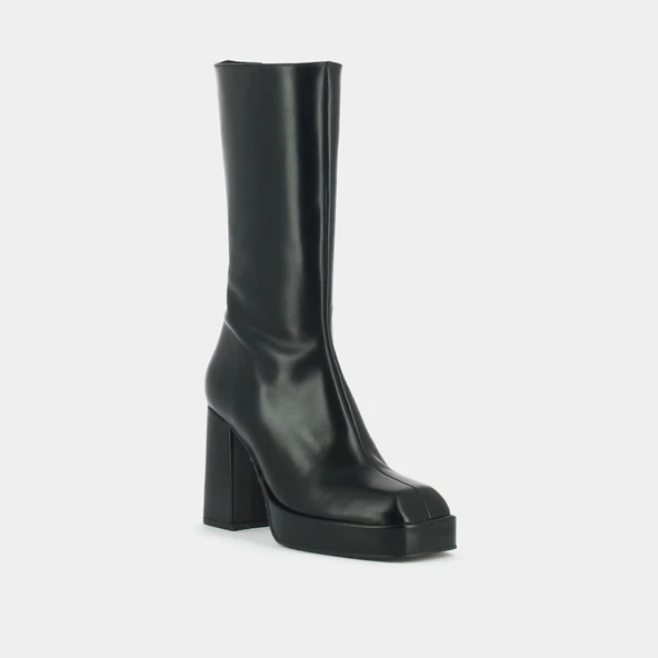 Platform boots with square toe in black leather | BOULIER
