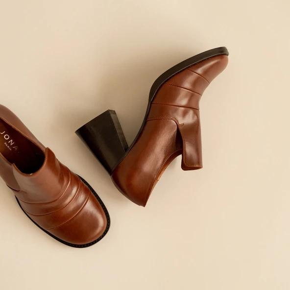 Heeled loafers in cognac leather | DESTIN