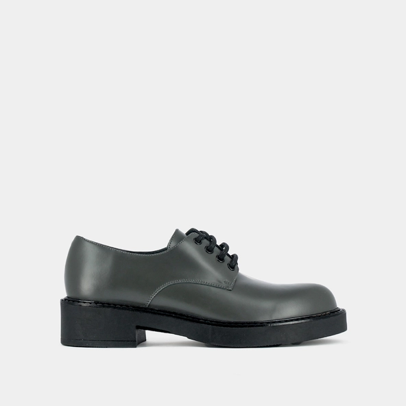 Derbies with laces and thick sole in anthracite glazed leather | DIDON