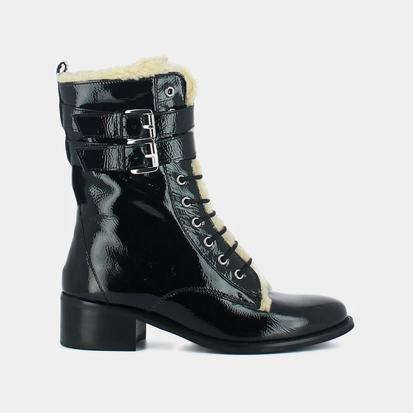 Heeled boots with laces in black patent | PANAMA
