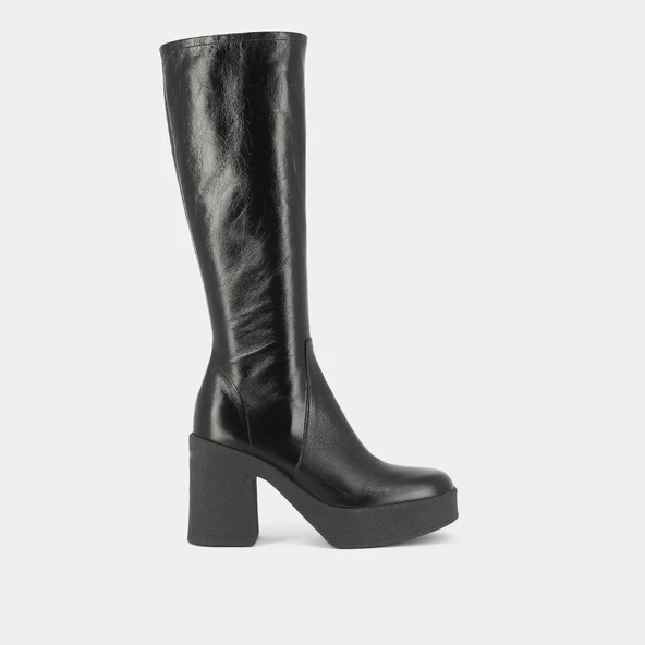 Platform boots in black aged leather | DRICIA