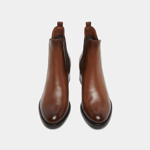 Heeled lowboots cognac