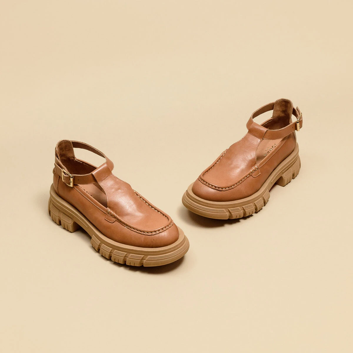 Babies with notched soles in cognac leather | DIACRE