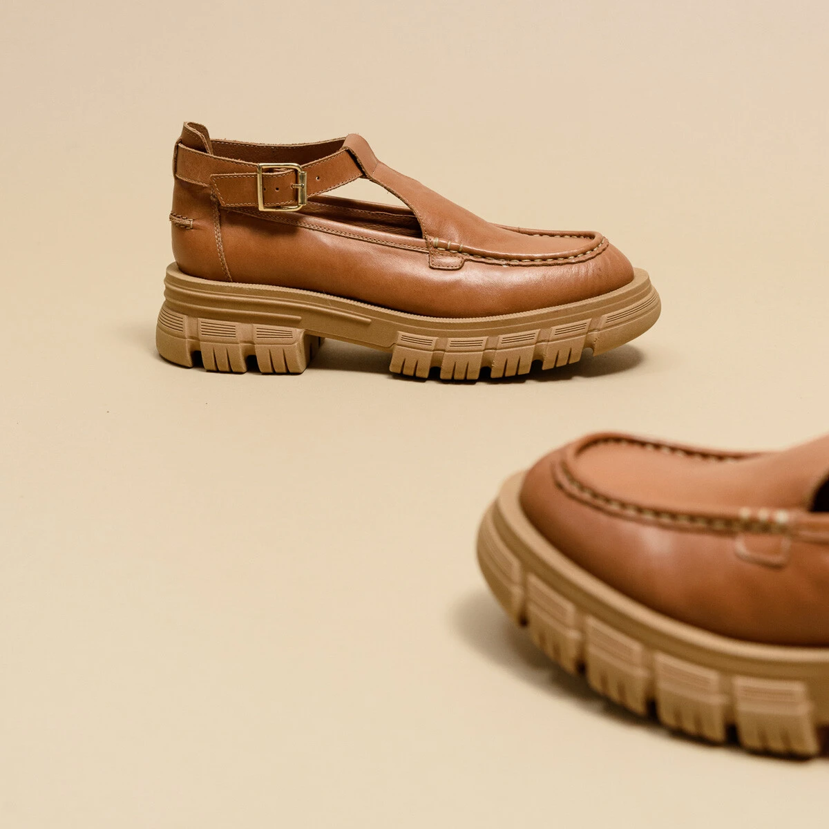 Babies with notched soles in cognac leather | DIACRE