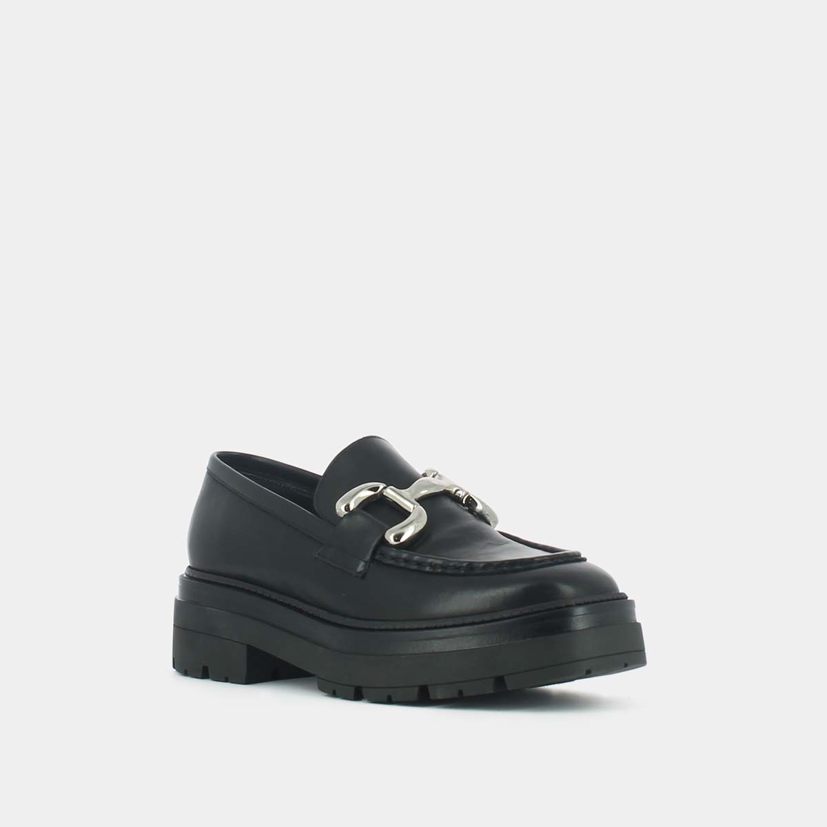 Moccasins with notched soles and silver bits in black leather | PICUSSY