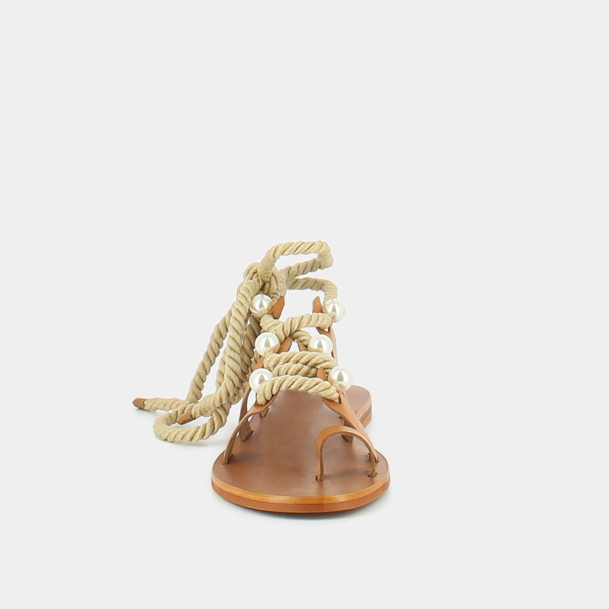 Sandals with straps, beads and braided straps in camel leather | WAFFLE