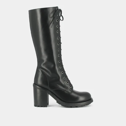Boots with heels and lacing in black leather | delly