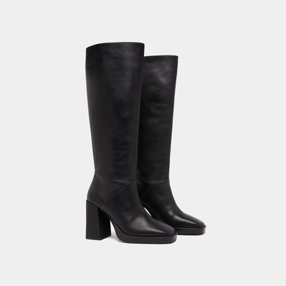 High heel boots with square toe in black leather | dethlee