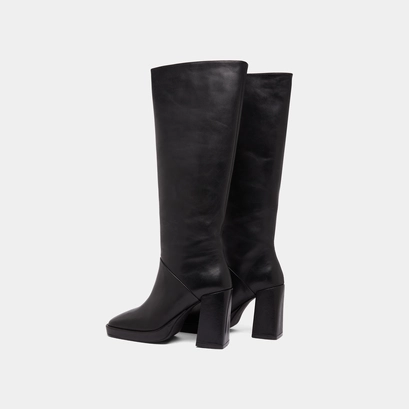 High heel boots with square toe in black leather | dethlee
