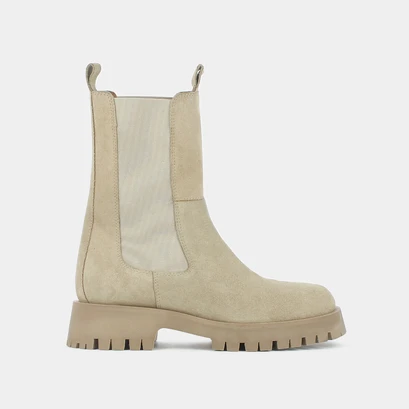 Platform boots in beige suede | ridle