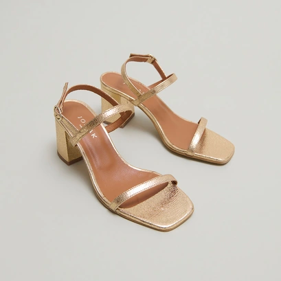 Open-toe sandals with heels in gold cracked leather | vigne