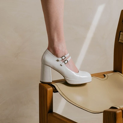 Babies with double straps and platform in ecru gloss leather | verite