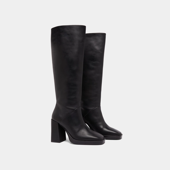High heel boots with square toe in black leather | DETHLEE