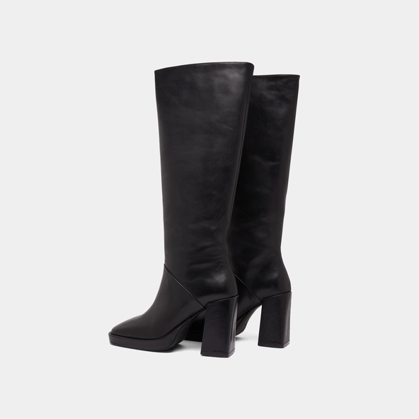 High heel boots with square toe in black leather | DETHLEE