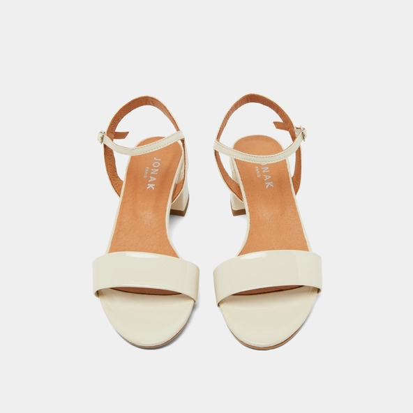 Square heel sandals in ecru patent | ANKER