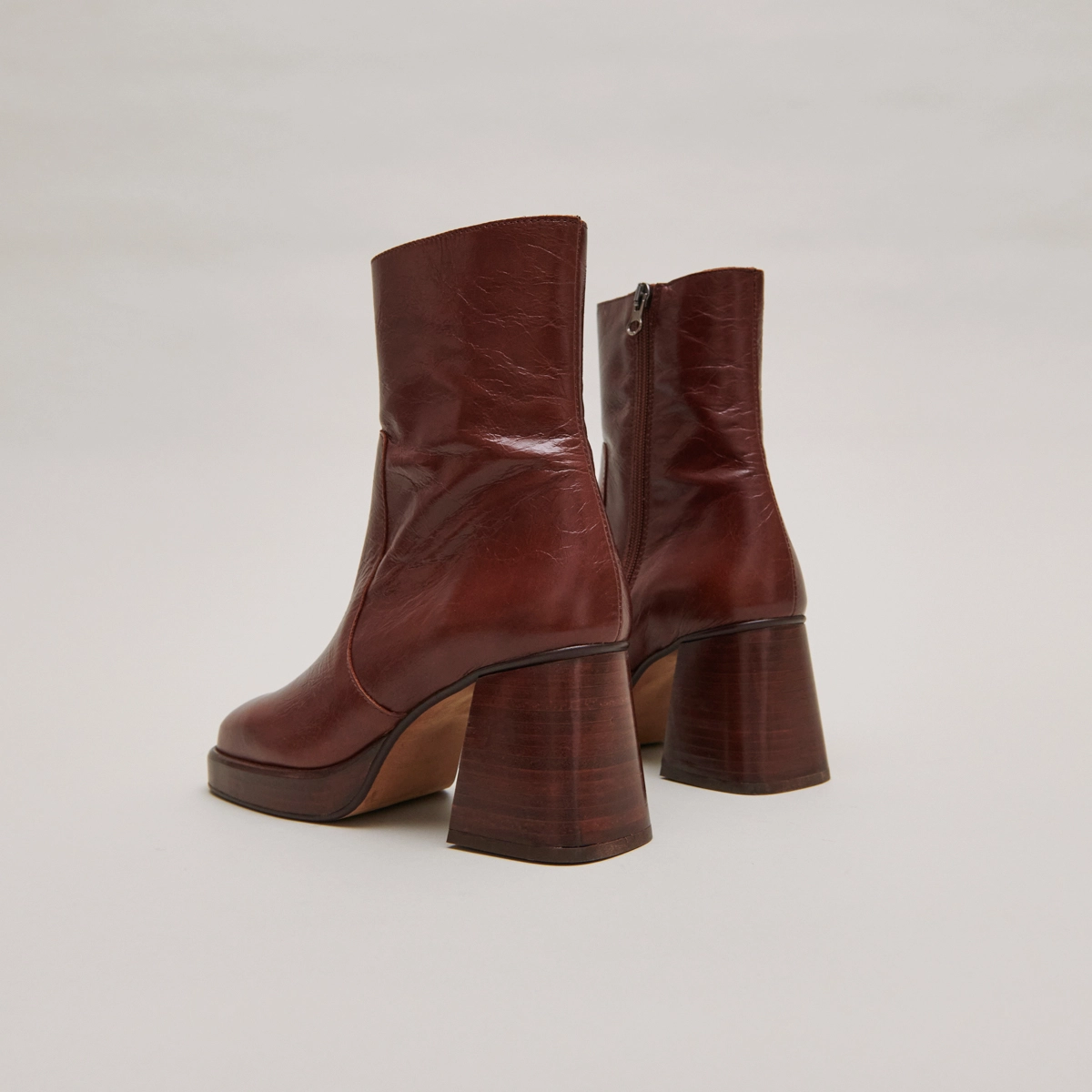 Platform ankle boots in brown distressed leather | BRIGAND