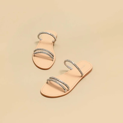Mules with straps in leather and silver rhinestones | what