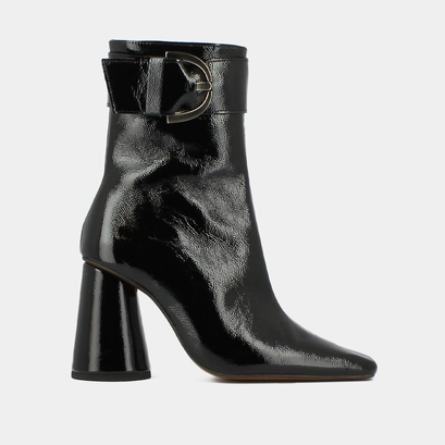 High ankle heel boots with buckles and round toes in black pleated patent leather | bandol