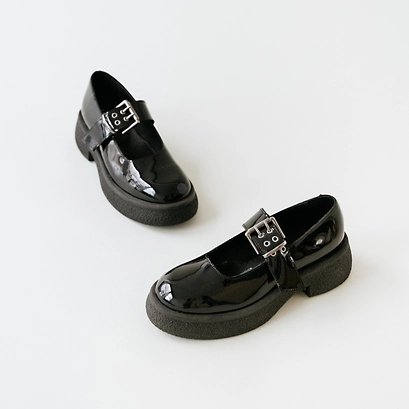 Babies with platforms, buckles and round toes in black patent | ruche