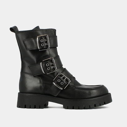 Boots with notched soles and straps in black leather | runner