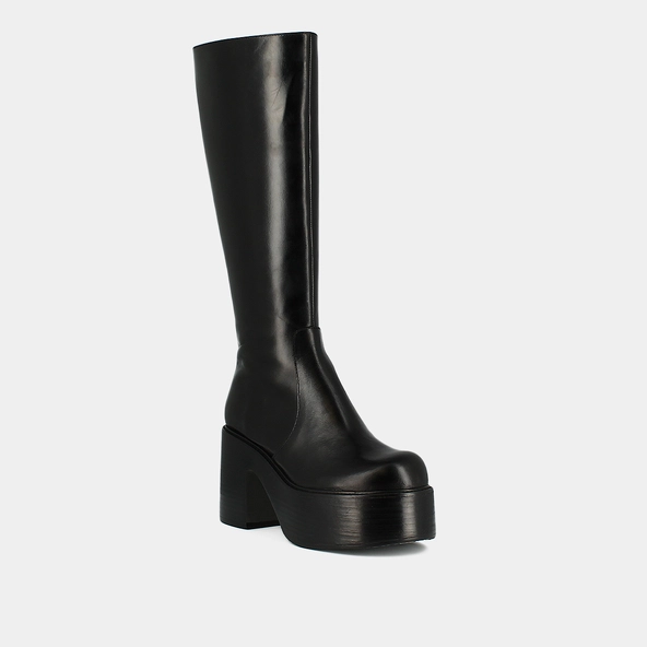 Platform boots with round toes in black leather | BAG