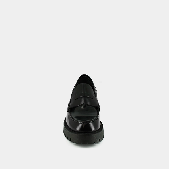 Moccasins with notched soles in glazed black leather | RIMANA