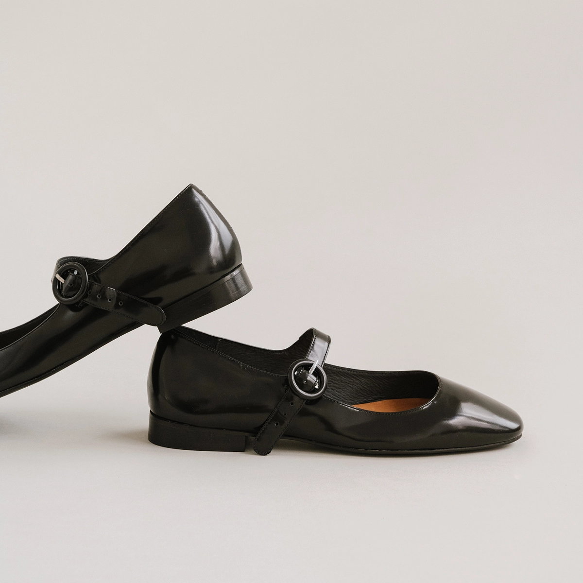 Square-toed ballerinas in black shiny leather | DAURINE