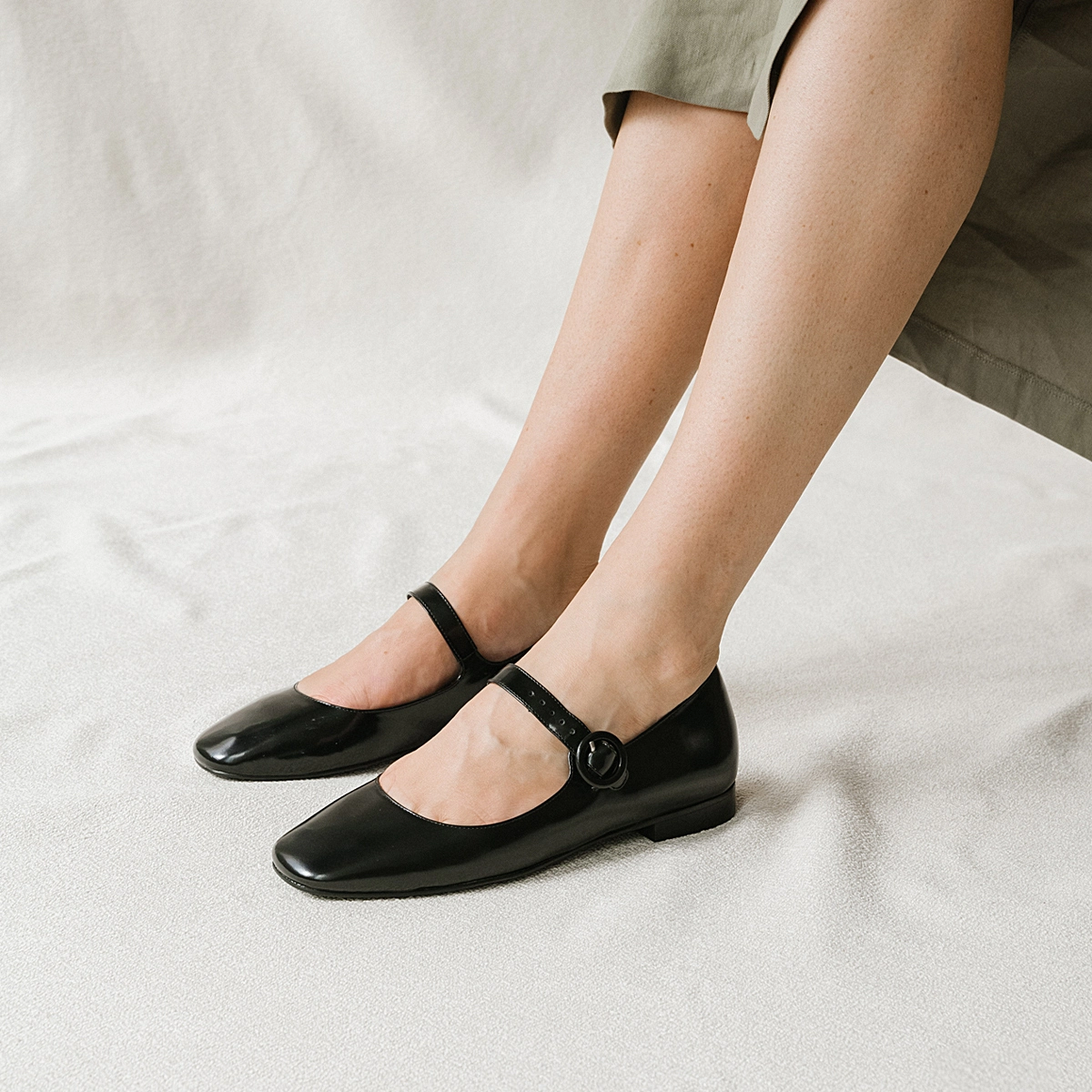 Square-toed ballerinas in black shiny leather | DAURINE