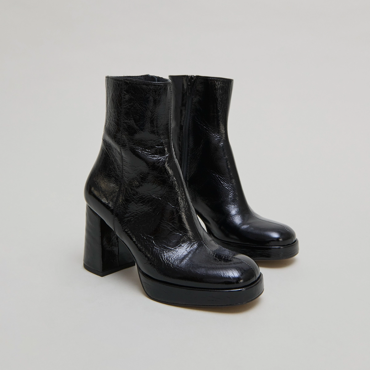 Platform ankle boots with square toes in black shiny leather | VORIS