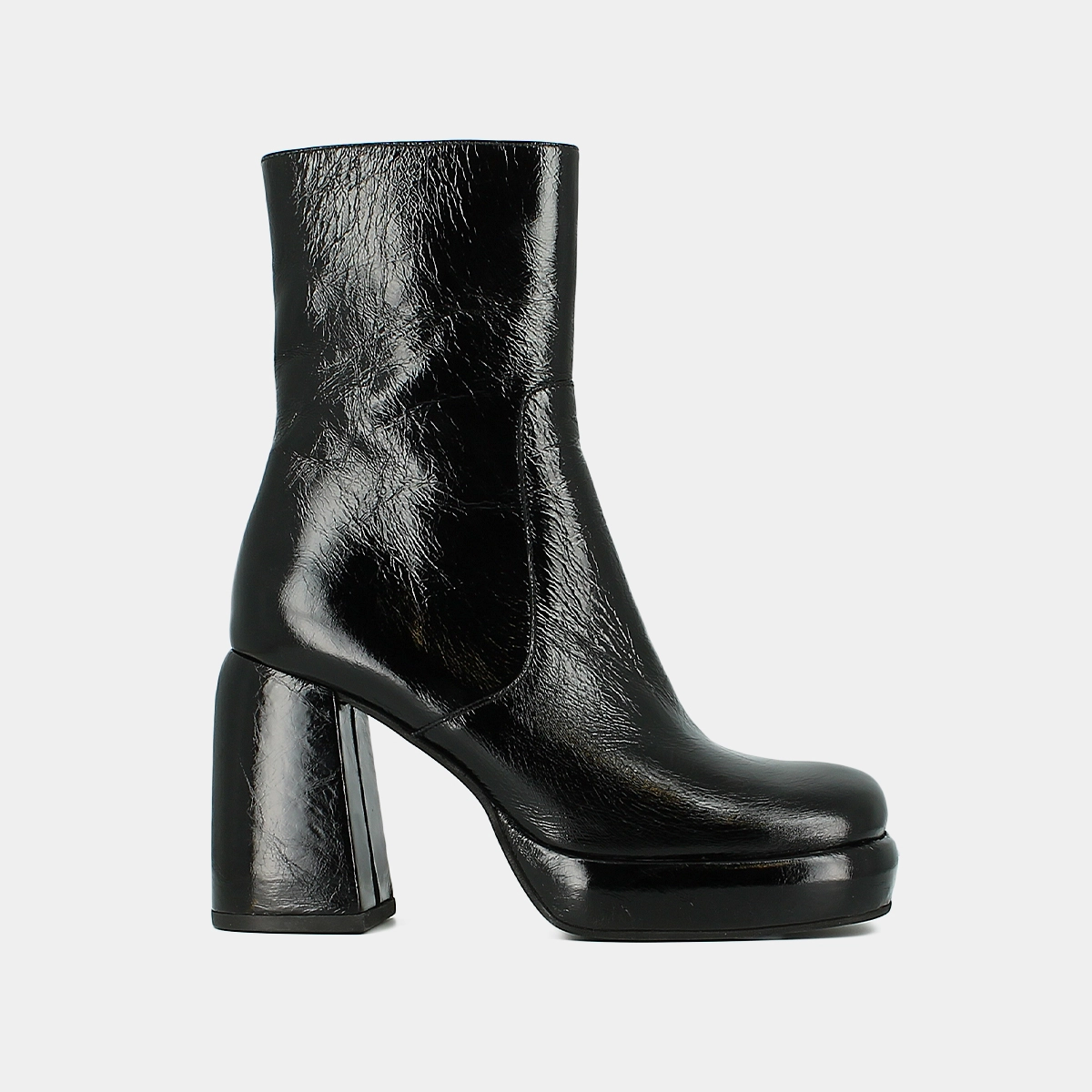 Platform ankle boots with square toes in black shiny leather | DENA