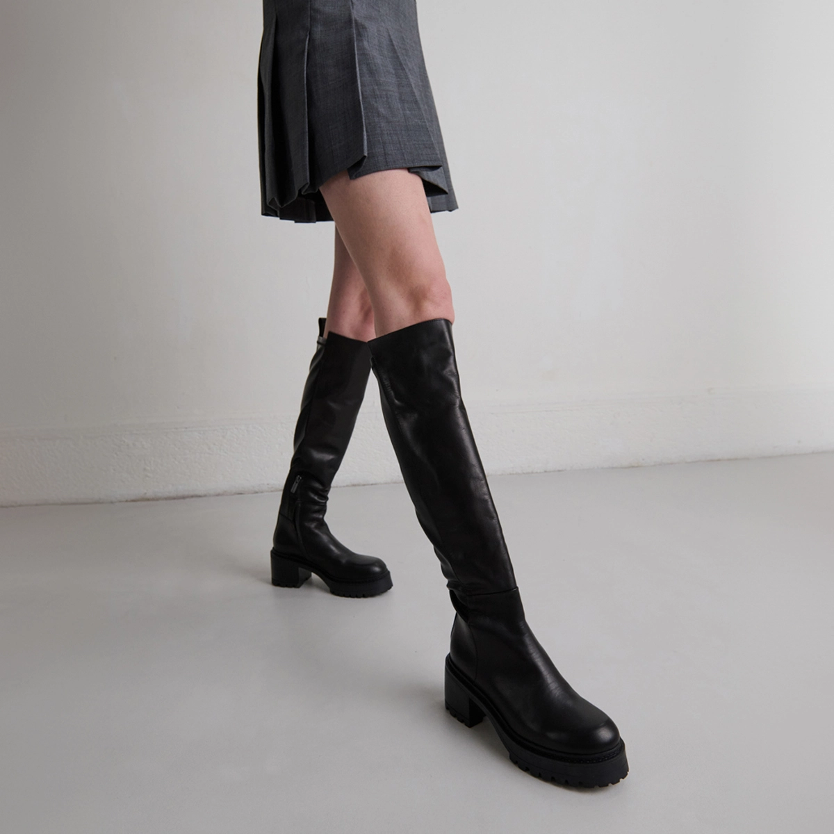 Boots with notched soles in leather and black stretch | RASTA