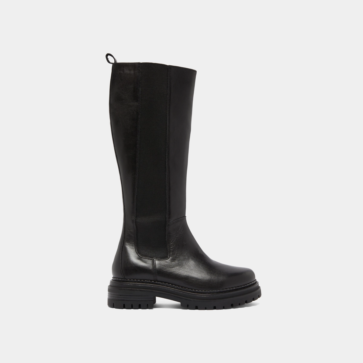 Boots with round toes and notched soles in black leather | ADAL