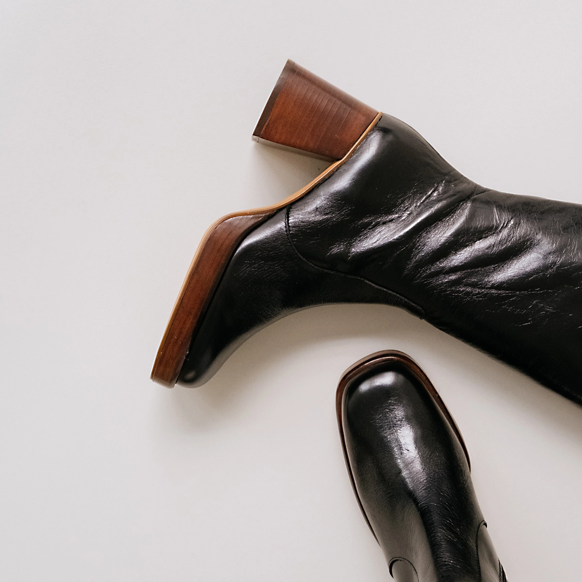 Platform boots in black distressed leather calf size M | BETINA