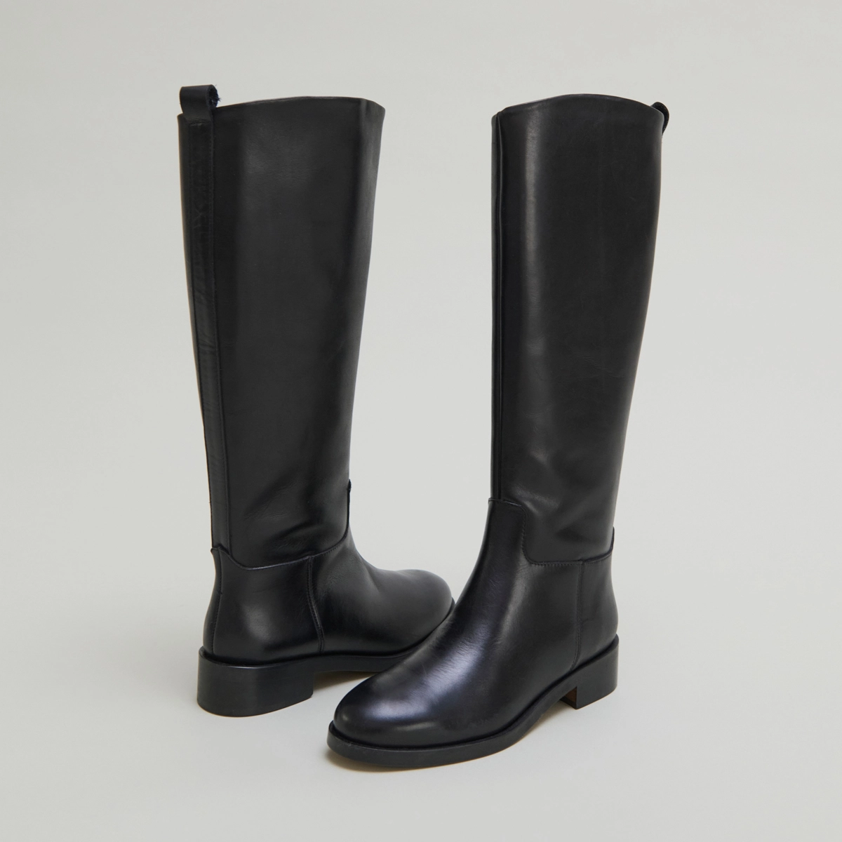 High boots in black leather | MACARON