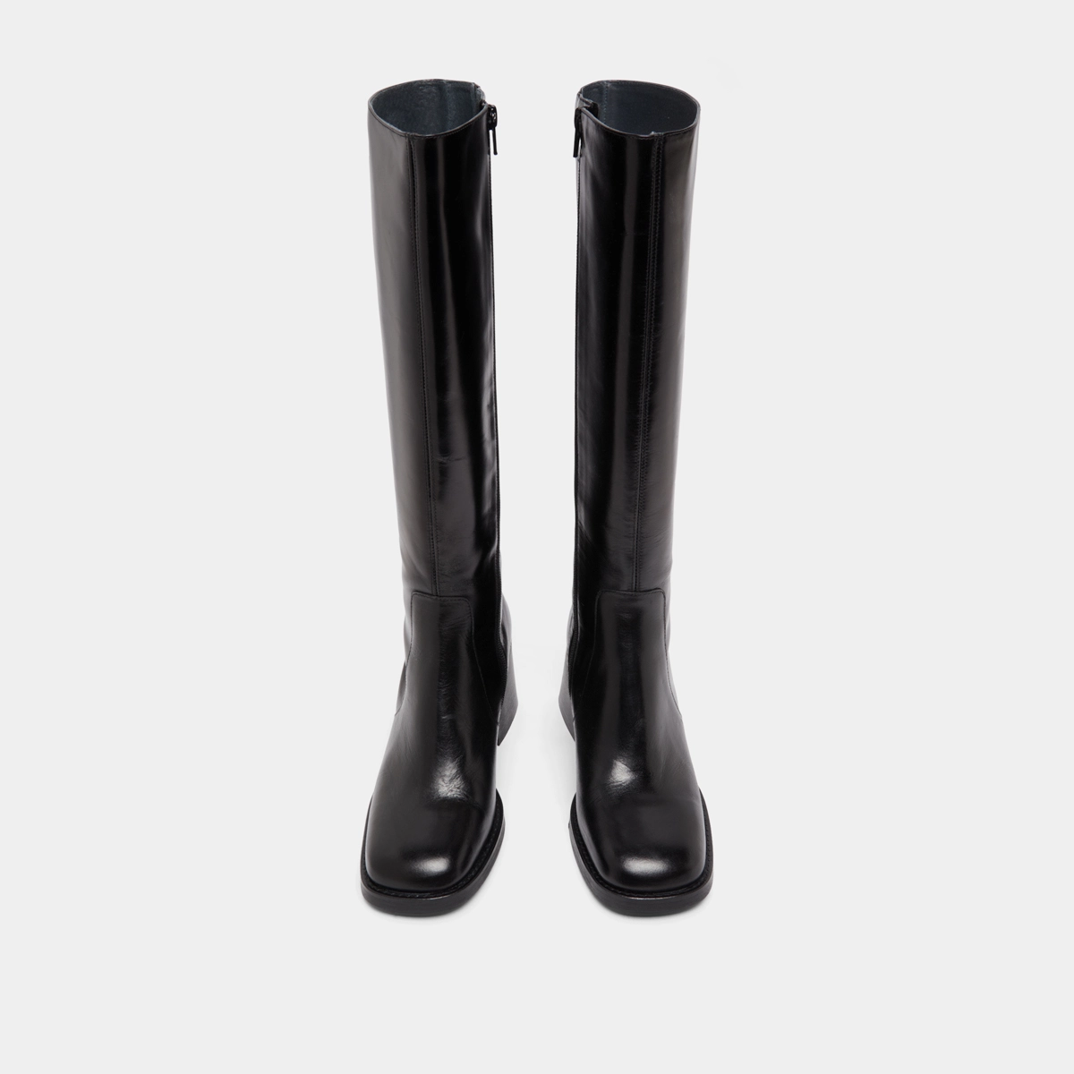 Boots with thick heels and square toes in black leather | DIOU