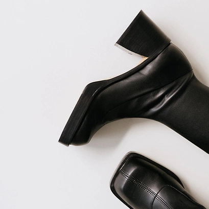 High boots with square toes in black textile | ballot