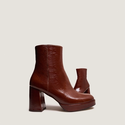 Platform ankle boots with square toes in brown shiny leather | voris