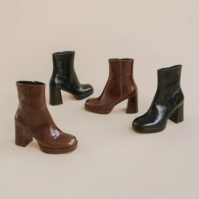 Platform ankle boots with square toes in brown shiny leather | voris