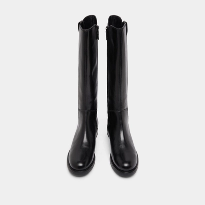 Flat boots with round toes in black leather | asper