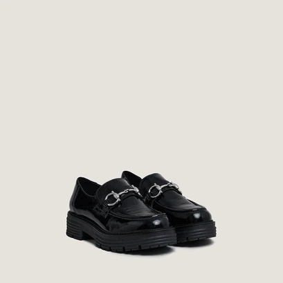Moccasins with bits and notched soles in black pleated patent | anton