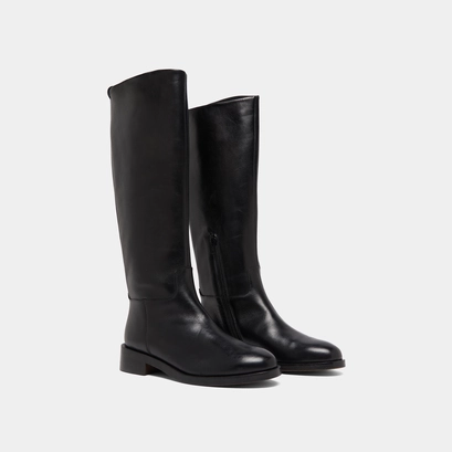 High boots in black leather | macaron