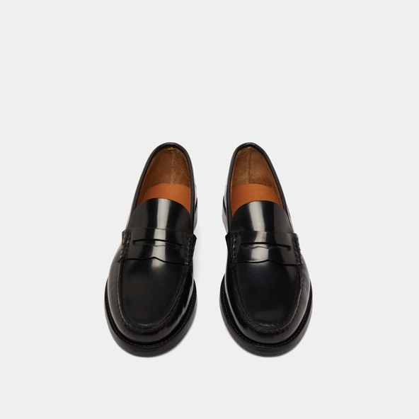 Round-toed loafers in black shiny leather | ODELYA