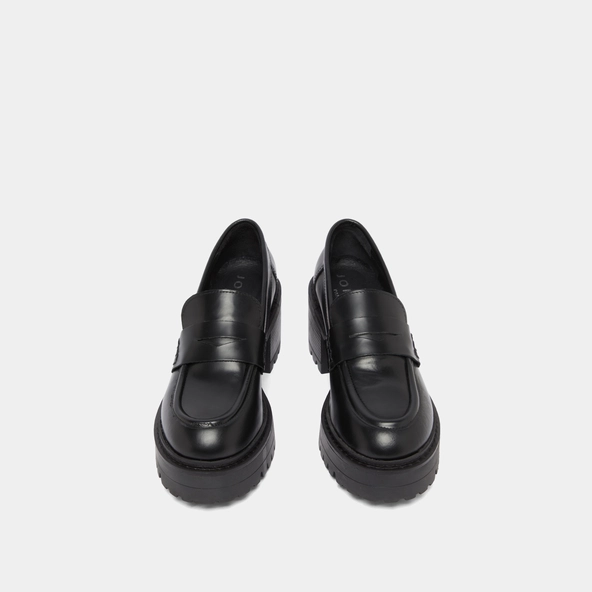 Heeled loafers with notched soles in black shiny leather | RHUM